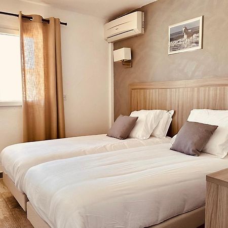 Hotel Les Palmiers En Camargue Сент-Марі-де-ла-Мер Екстер'єр фото
