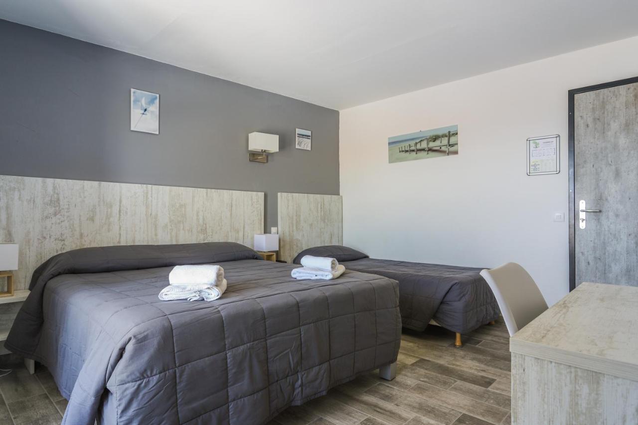 Hotel Les Palmiers En Camargue Сент-Марі-де-ла-Мер Екстер'єр фото