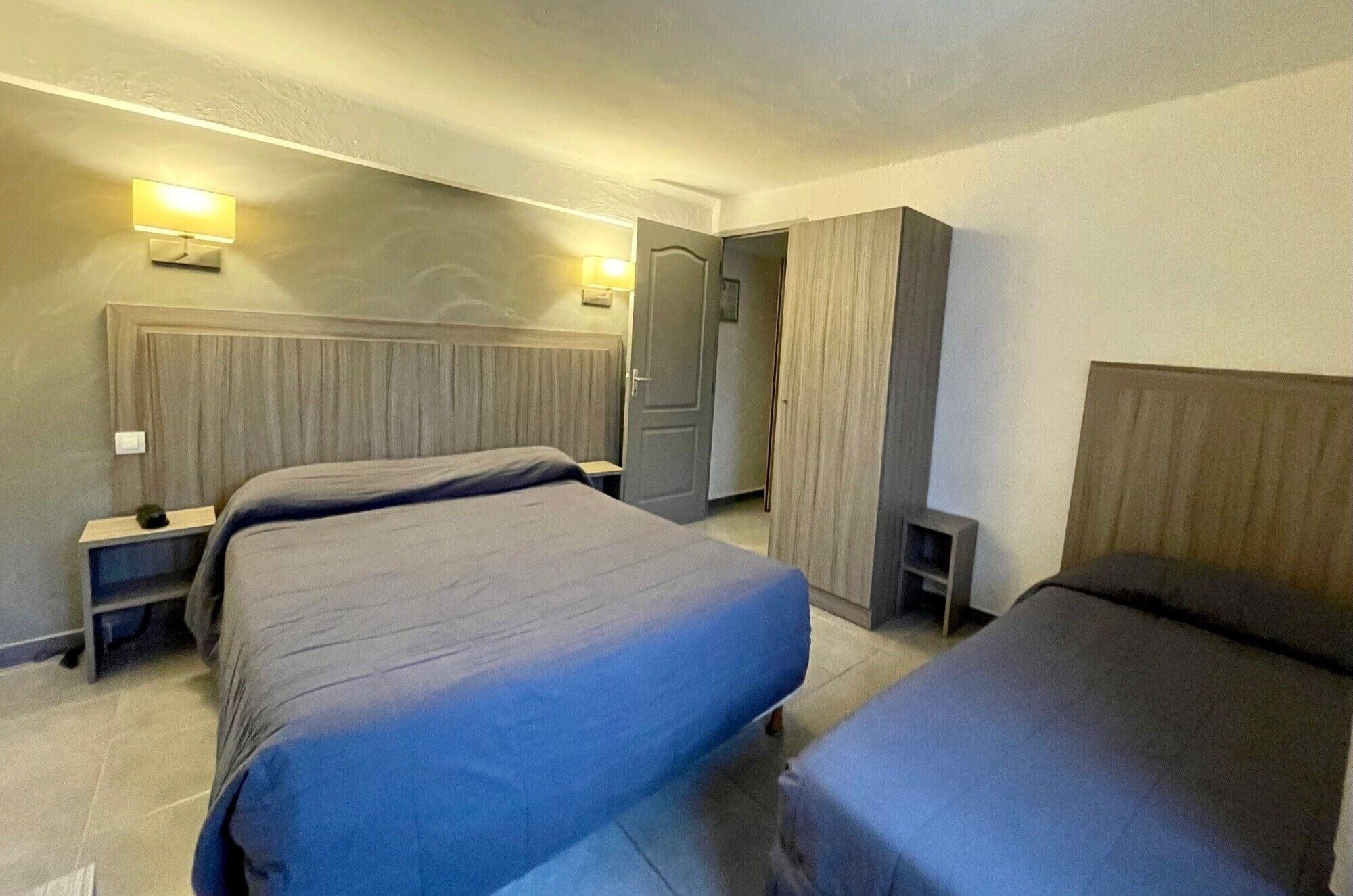 Hotel Les Palmiers En Camargue Сент-Марі-де-ла-Мер Екстер'єр фото