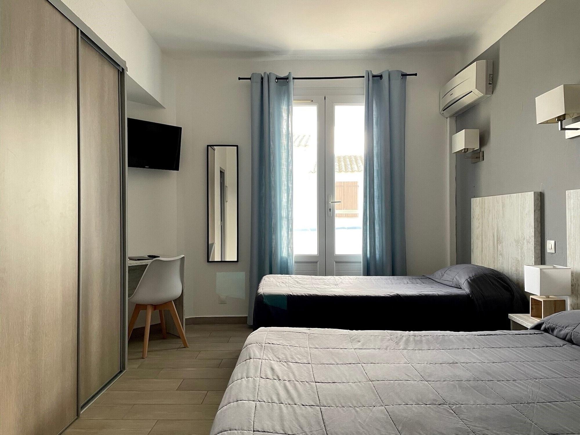 Hotel Les Palmiers En Camargue Сент-Марі-де-ла-Мер Екстер'єр фото