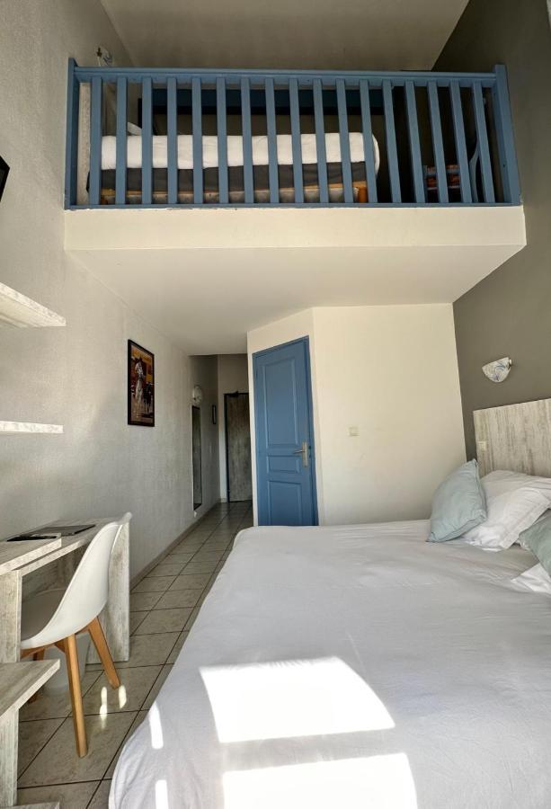 Hotel Les Palmiers En Camargue Сент-Марі-де-ла-Мер Екстер'єр фото