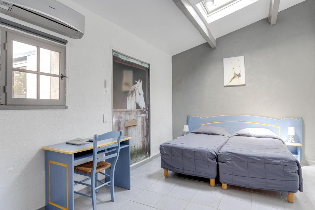 Hotel Les Palmiers En Camargue Сент-Марі-де-ла-Мер Екстер'єр фото