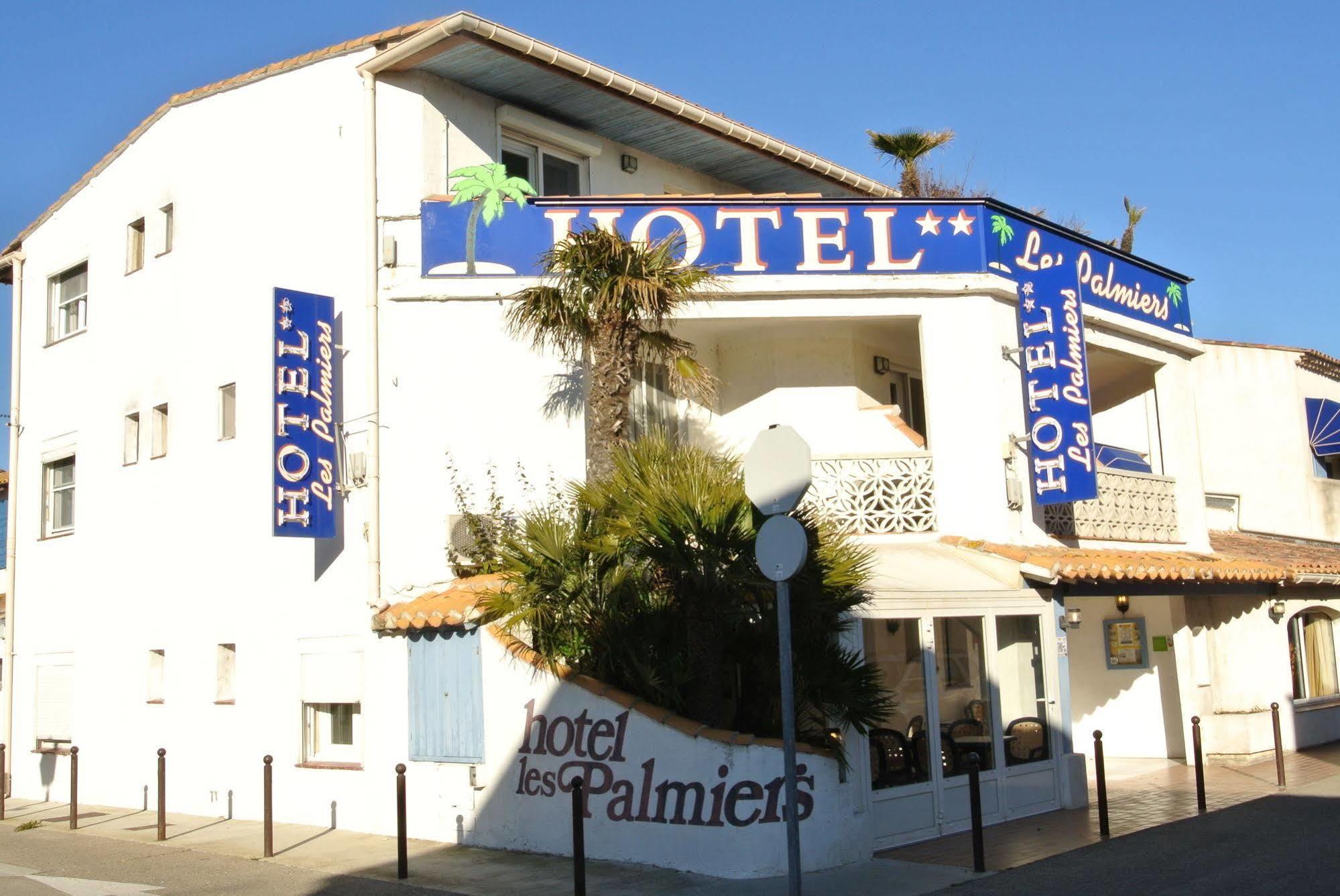 Hotel Les Palmiers En Camargue Сент-Марі-де-ла-Мер Екстер'єр фото